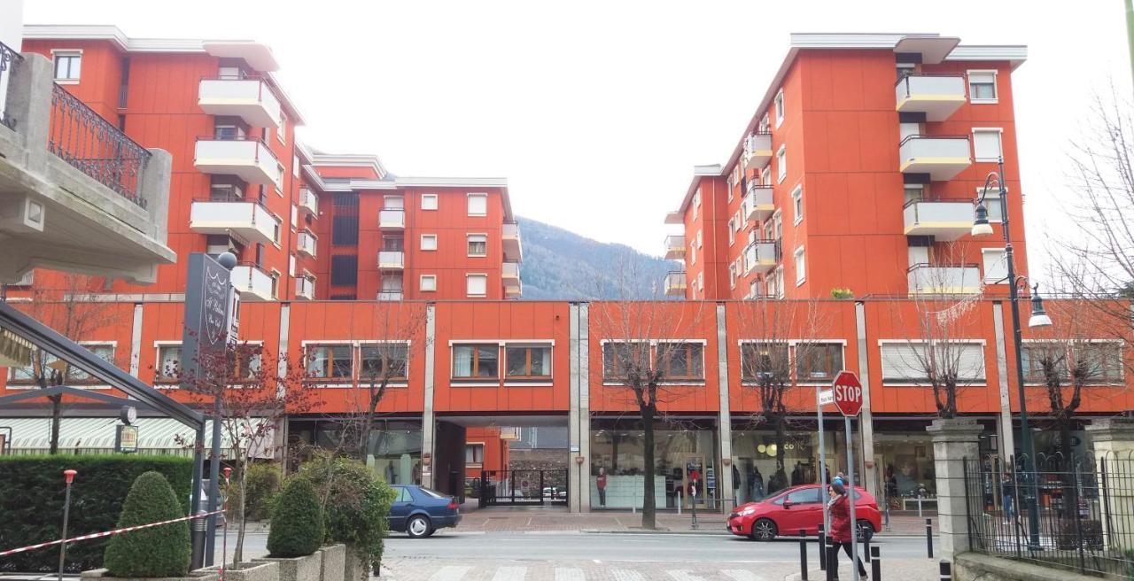 Ferienwohnung Lucini Ai Portici Tirano Exterior foto